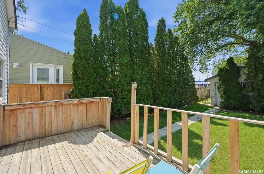 927 4th Avenue N Saskatoon SK S7K 2N5