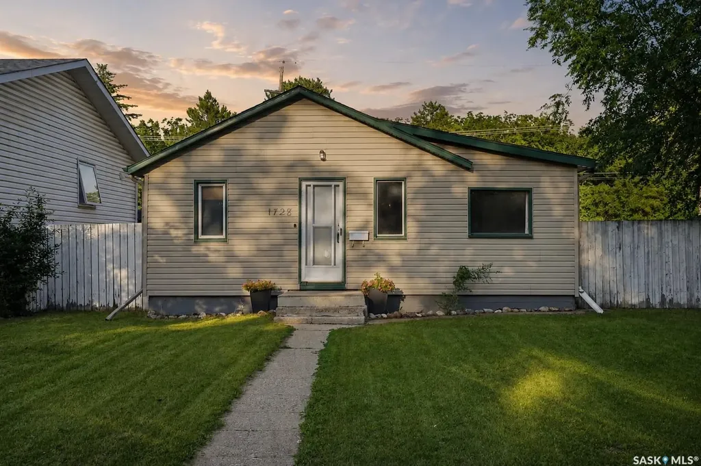 1728 2nd Avenue N Saskatoon SK S7K 2G5
