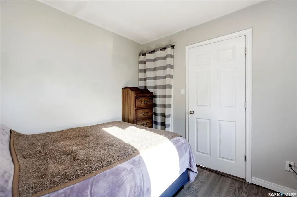 1728 2nd Avenue N Saskatoon SK S7K 2G5