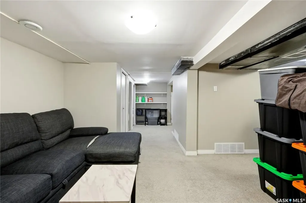 1728 2nd Avenue N Saskatoon SK S7K 2G5