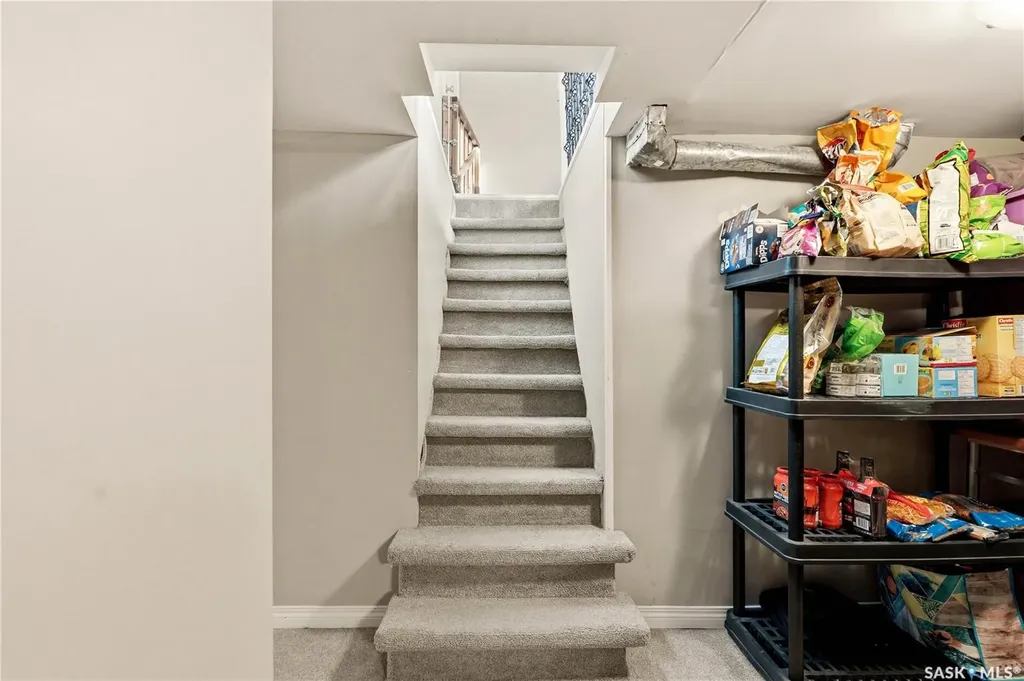1728 2nd Avenue N Saskatoon SK S7K 2G5