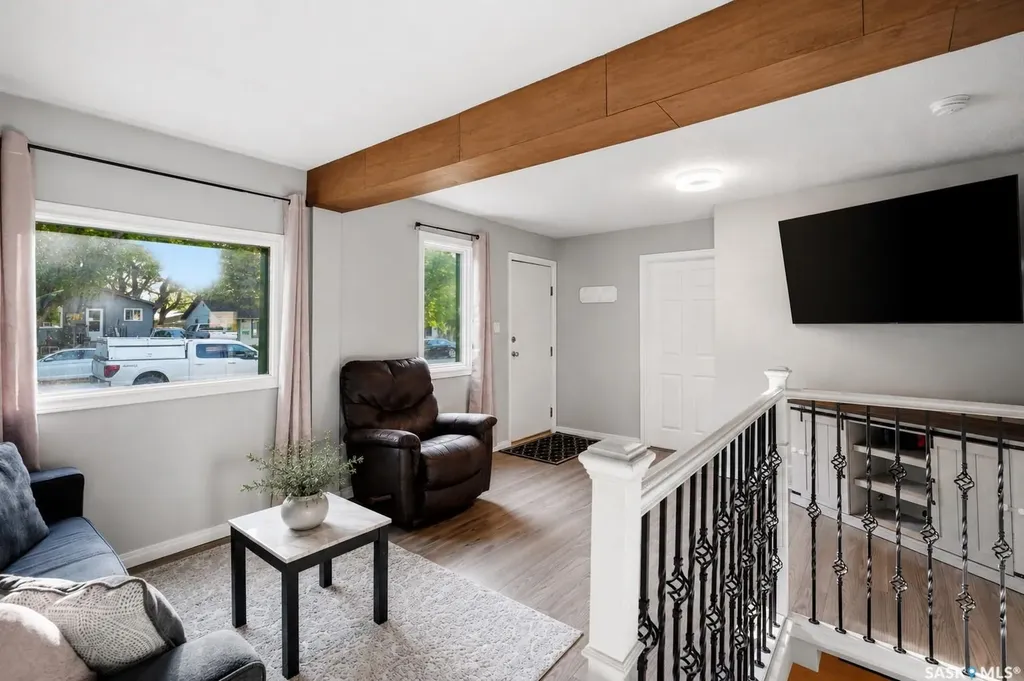 1728 2nd Avenue N Saskatoon SK S7K 2G5