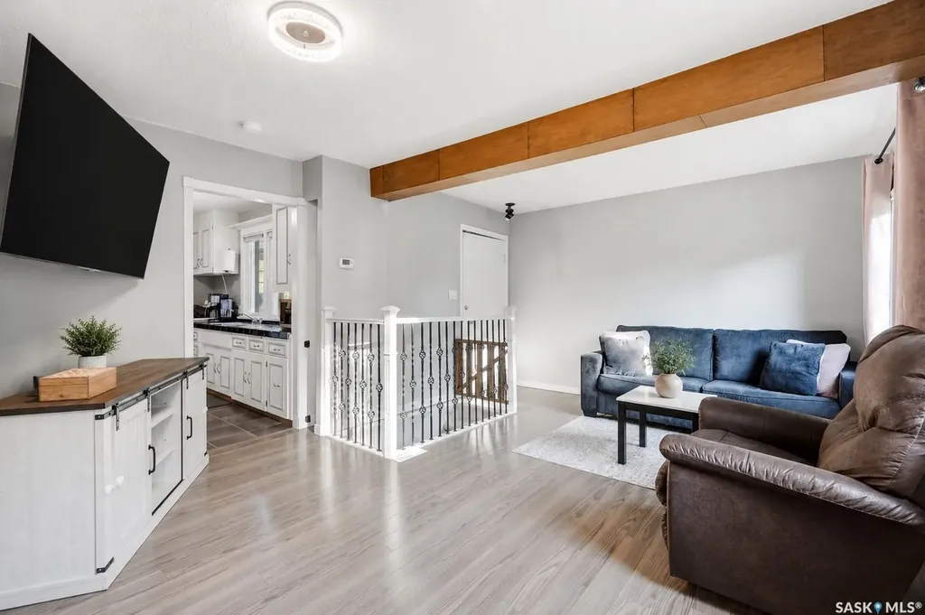 1728 2nd Avenue N Saskatoon SK S7K 2G5