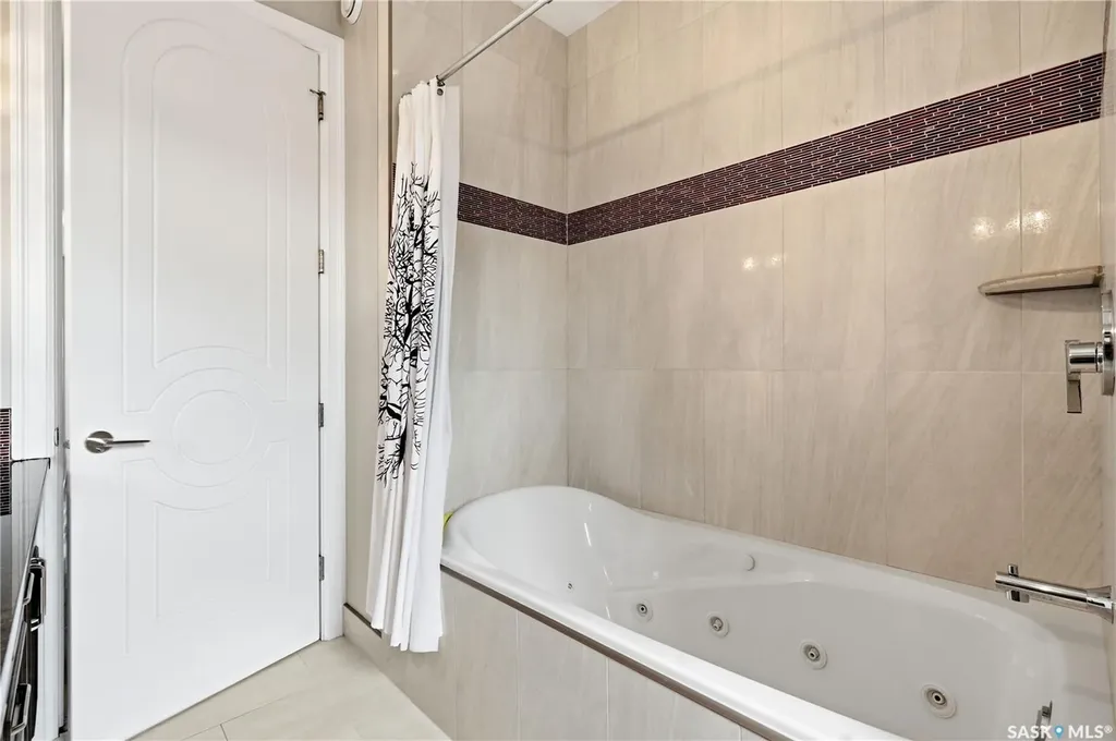 138 Flegel Court Saskatoon SK S7V 0B9
