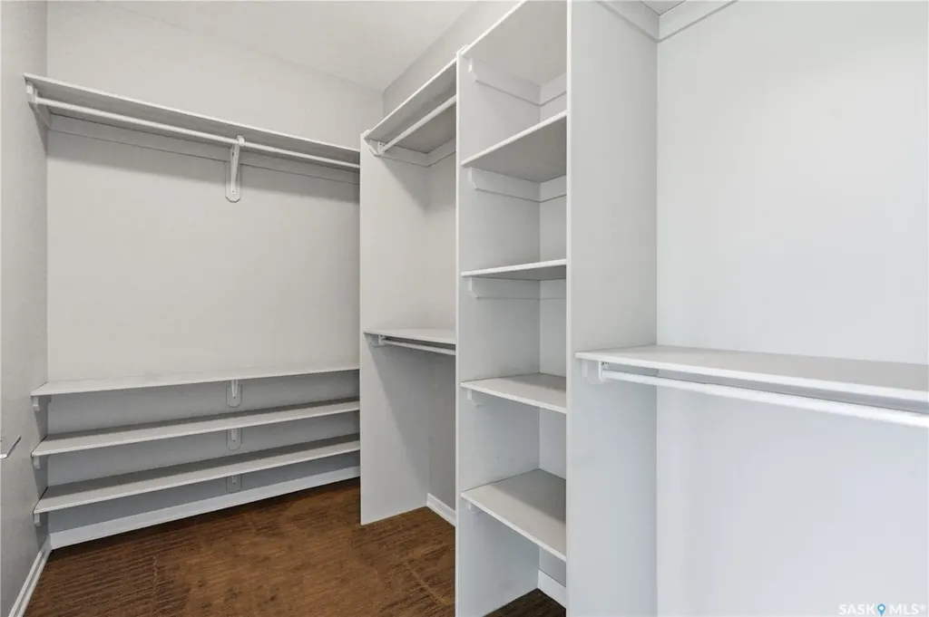 138 Flegel Court Saskatoon SK S7V 0B9