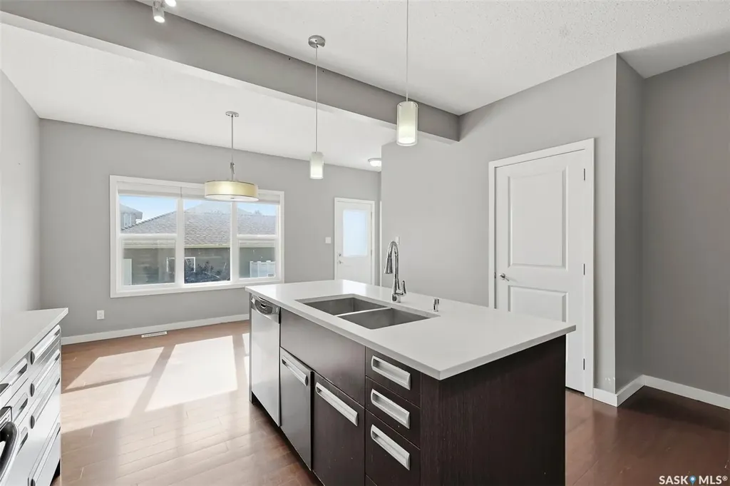 916 Stonebridge Common Saskatoon SK S7T 1C9