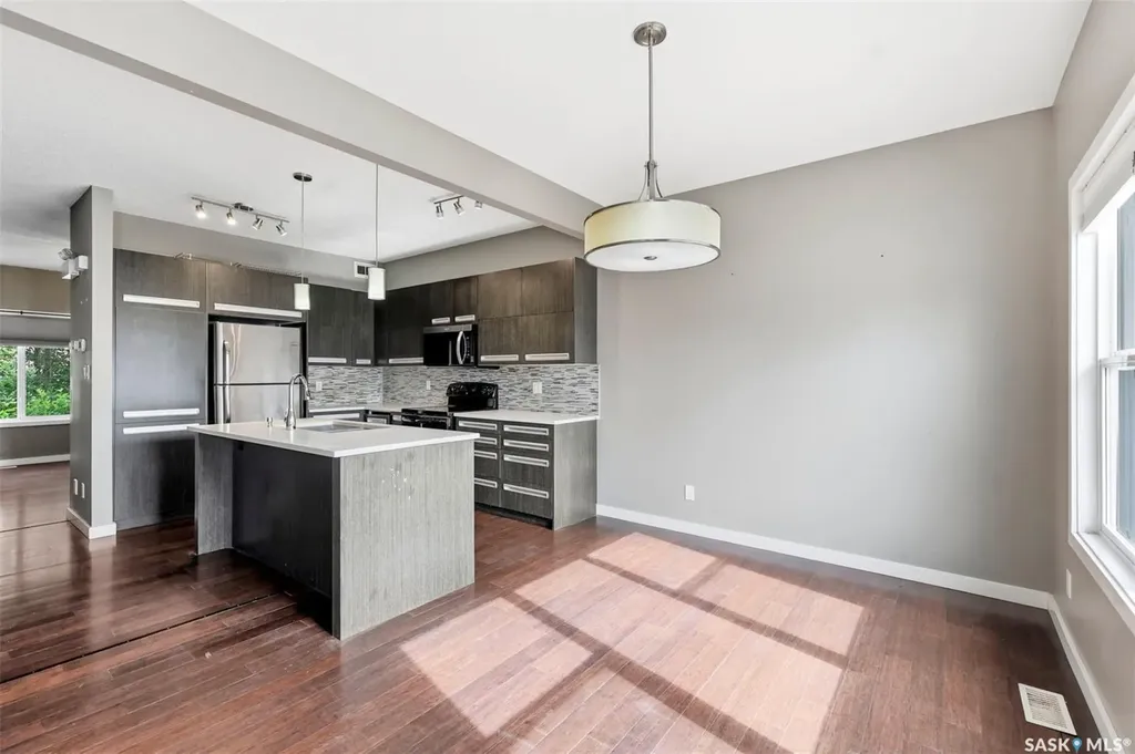 916 Stonebridge Common Saskatoon SK S7T 1C9