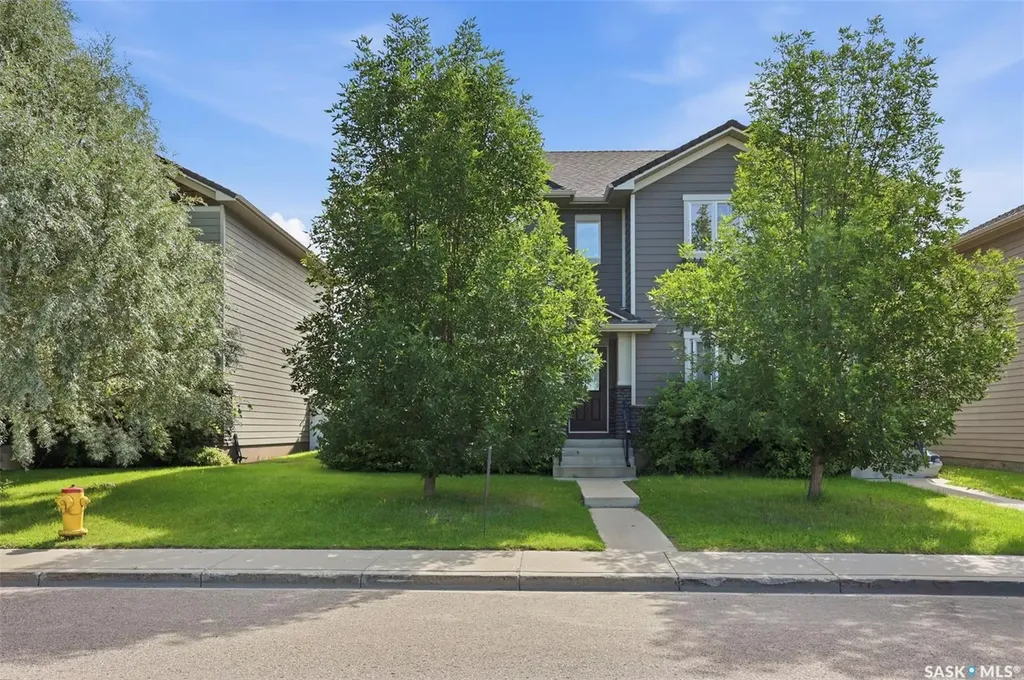 916 Stonebridge Common Saskatoon SK S7T 1C9