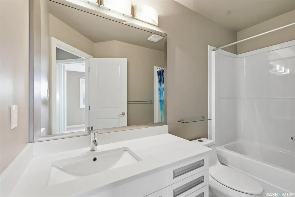 916 Stonebridge Common Saskatoon SK S7T 1C9