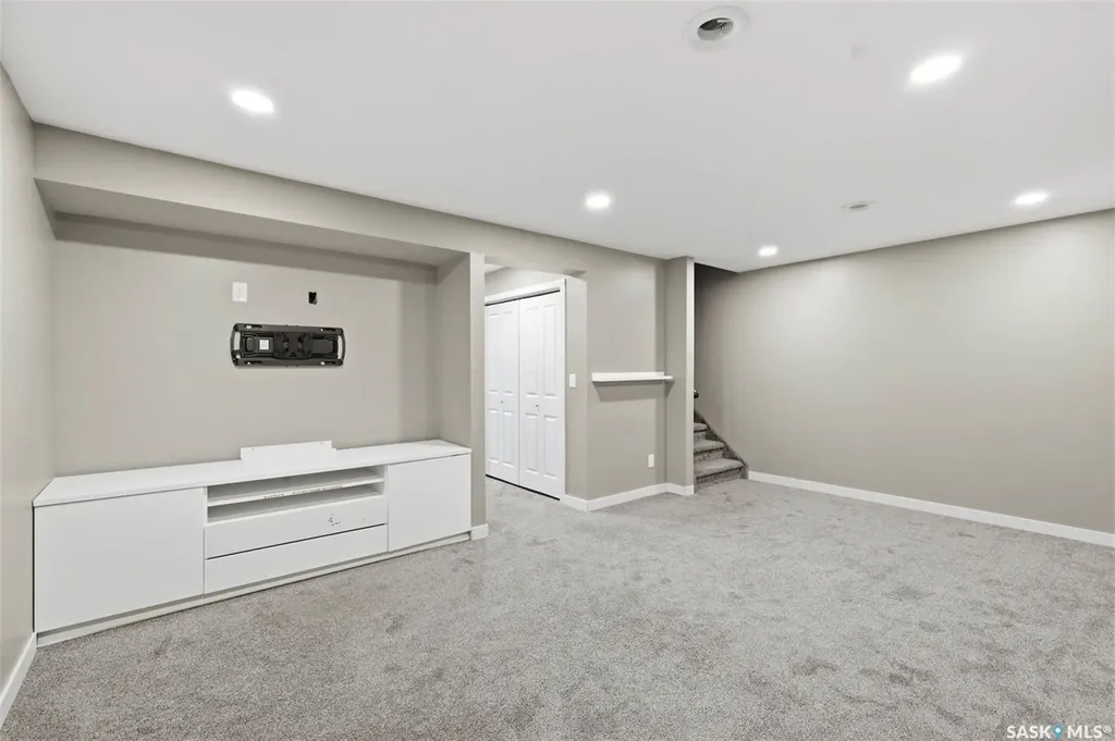 916 Stonebridge Common Saskatoon SK S7T 1C9