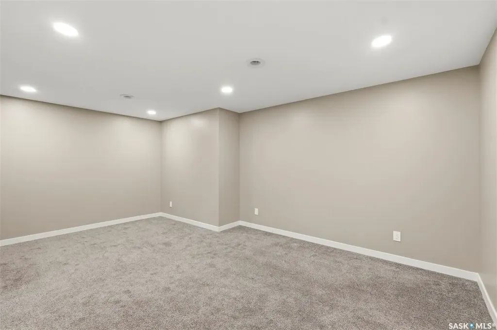 916 Stonebridge Common Saskatoon SK S7T 1C9