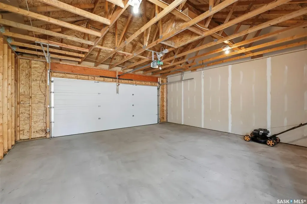 916 Stonebridge Common Saskatoon SK S7T 1C9
