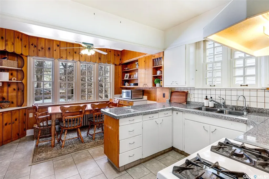 1325 Elliott Street Saskatoon SK S7N 0V7