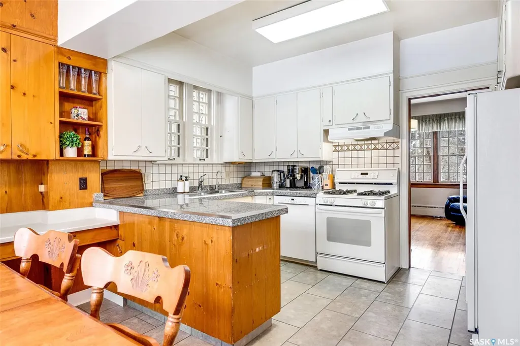 1325 Elliott Street Saskatoon SK S7N 0V7