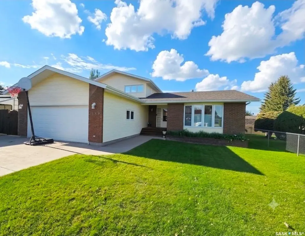 337 Matador Drive Swift Current SK S9H 4R4