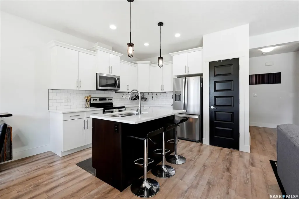 3220 11th Street W Saskatoon SK S7M 5M4