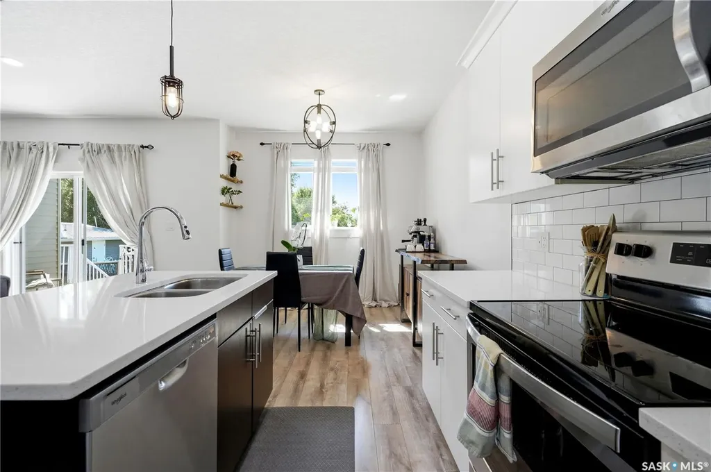 3220 11th Street W Saskatoon SK S7M 5M4