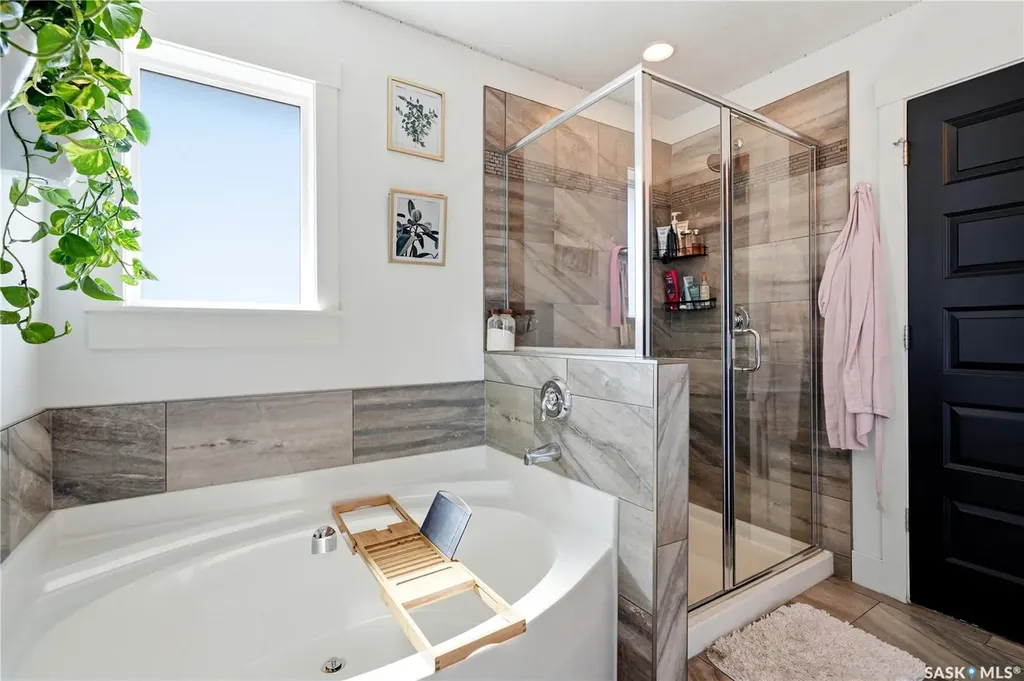 3220 11th Street W Saskatoon SK S7M 5M4