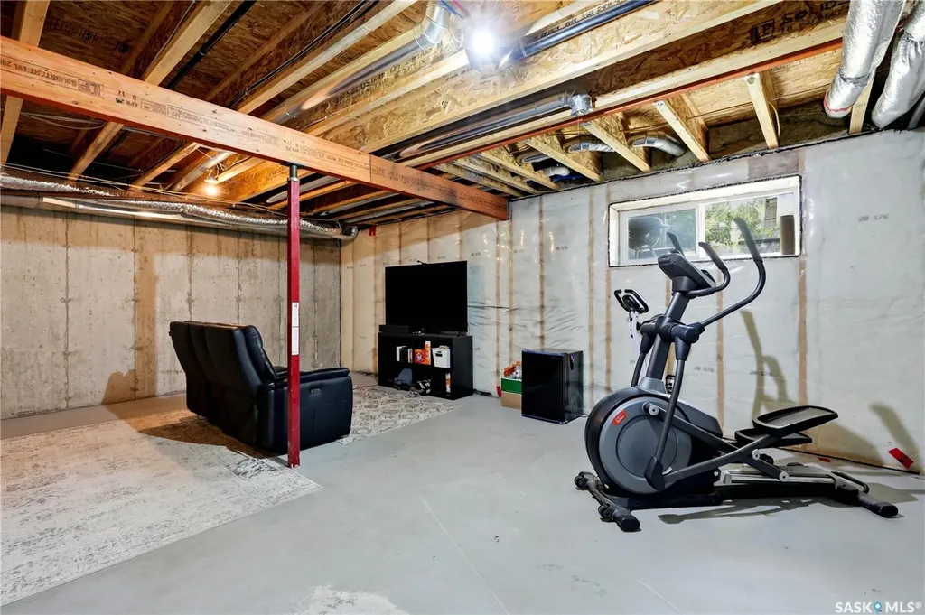 3220 11th Street W Saskatoon SK S7M 5M4