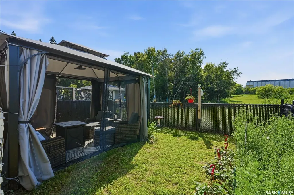 3220 11th Street W Saskatoon SK S7M 5M4