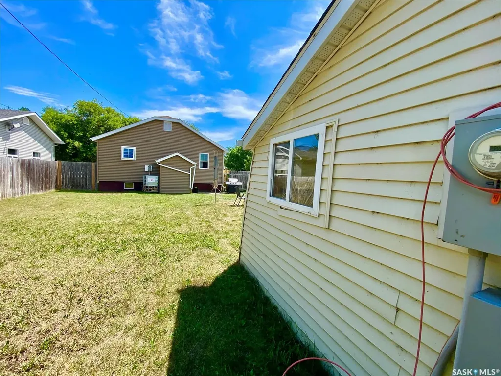 120 3rd Street W Carnduff SK S0C 0S0