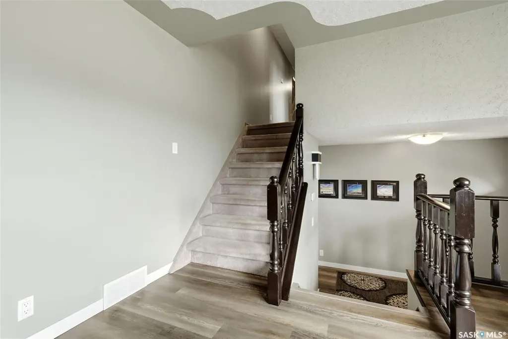 18 Forman Bay Regina SK S4R 7Y2