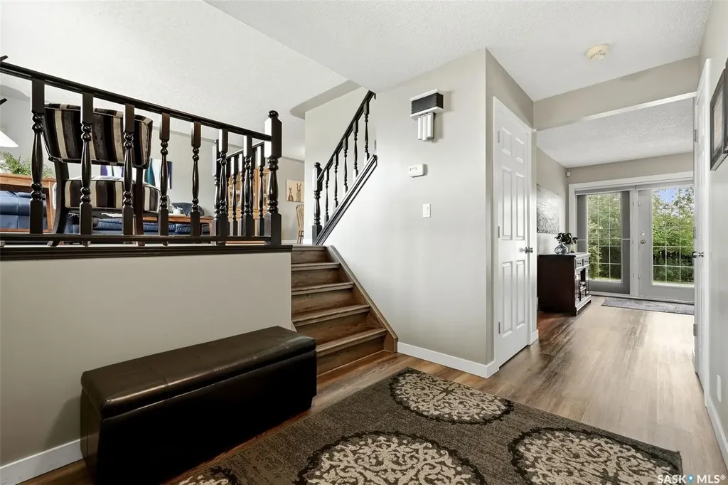 18 Forman Bay Regina SK S4R 7Y2