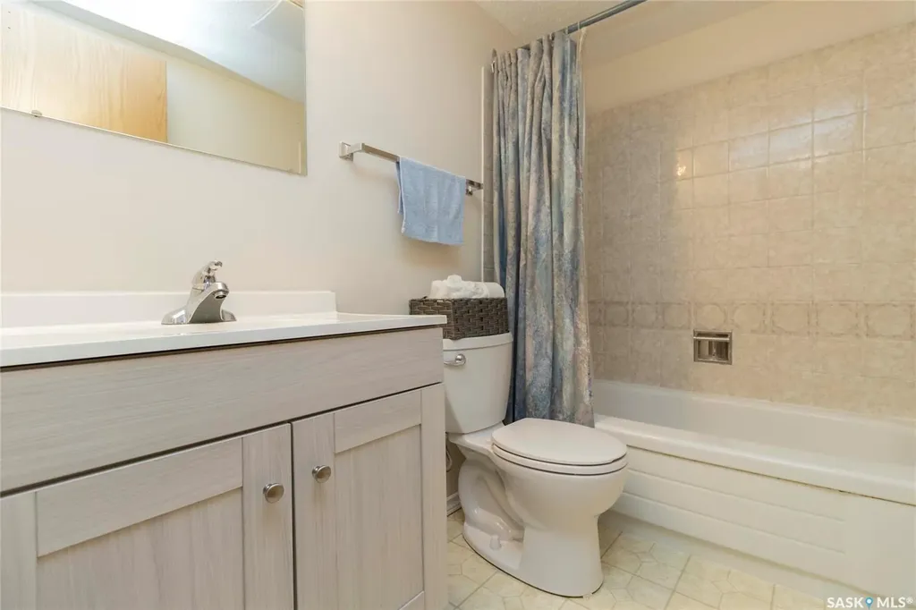425 115th Street E Saskatoon SK S7N 2E5