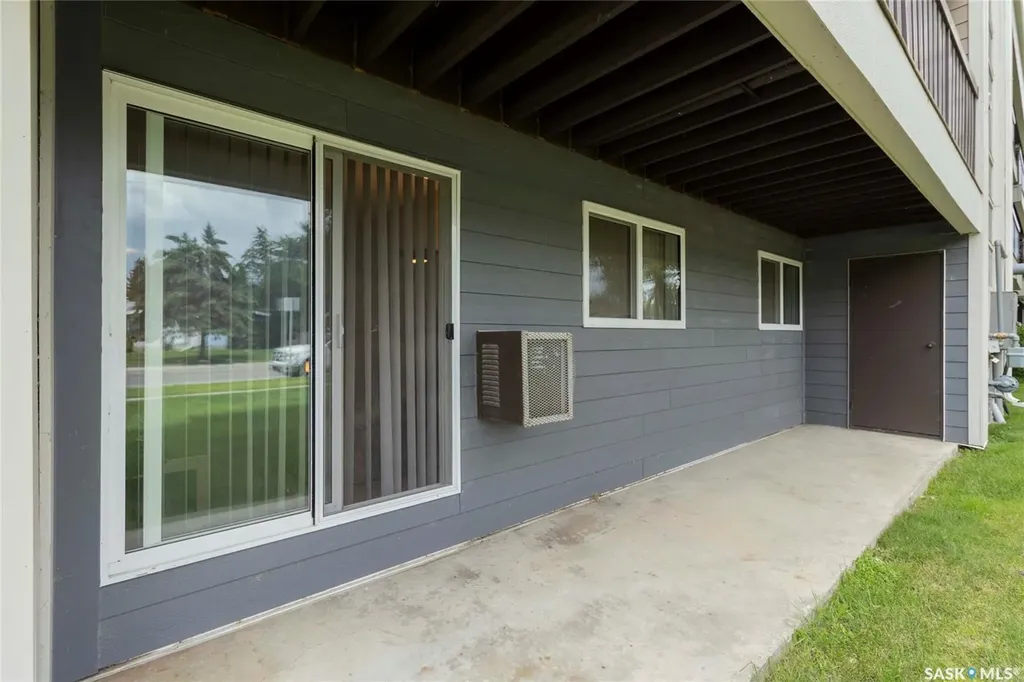 425 115th Street E Saskatoon SK S7N 2E5