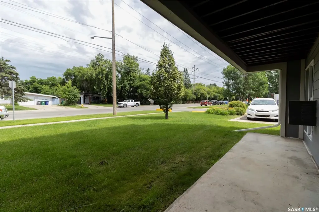 425 115th Street E Saskatoon SK S7N 2E5