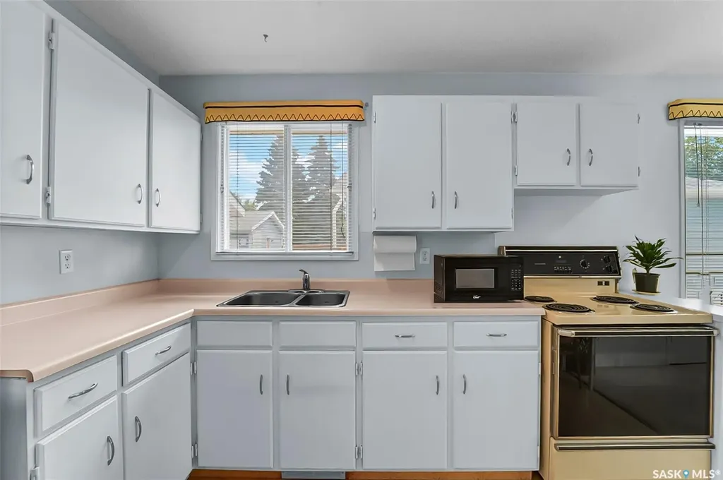 334 Johnson Crescent Saskatoon SK S7L 5P9