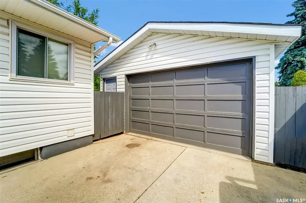 334 Johnson Crescent Saskatoon SK S7L 5P9