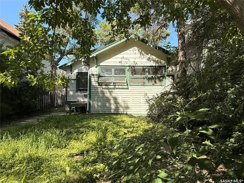 1422 Robinson Street Regina SK S4T 2N6