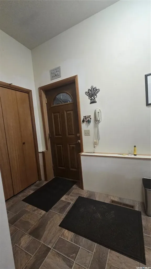 61 Moir Drive Oxbow SK S0C 2B0