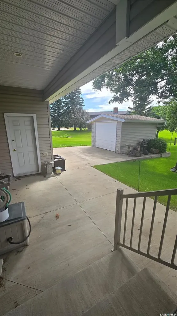 61 Moir Drive Oxbow SK S0C 2B0