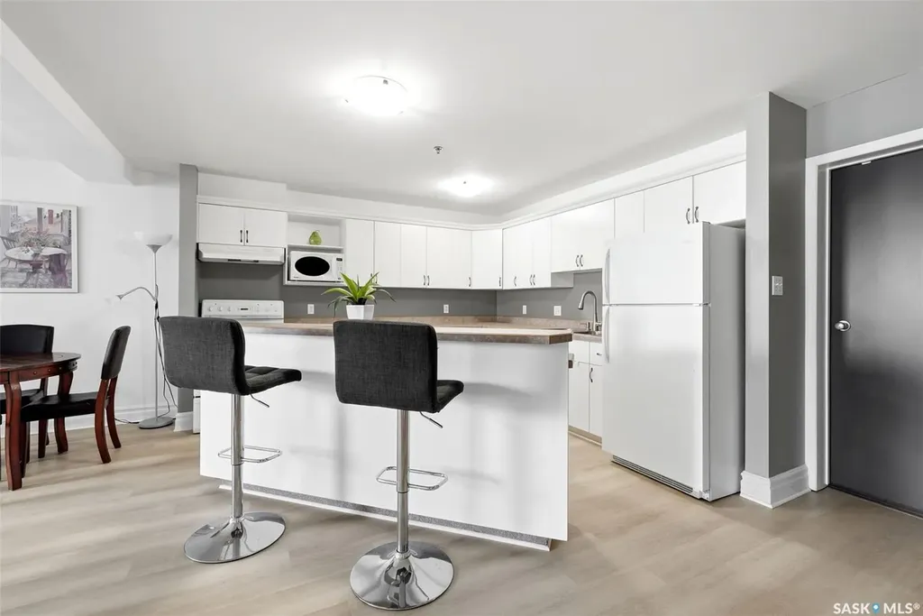 1839 Scarth Street Regina SK S4P 2G9