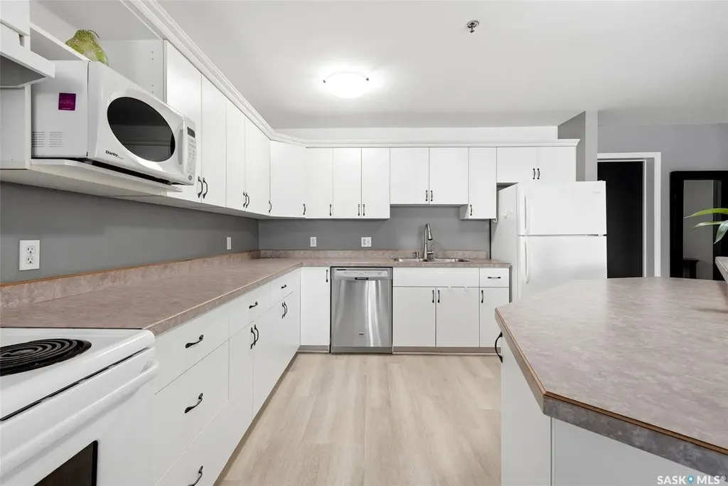 1839 Scarth Street Regina SK S4P 2G9