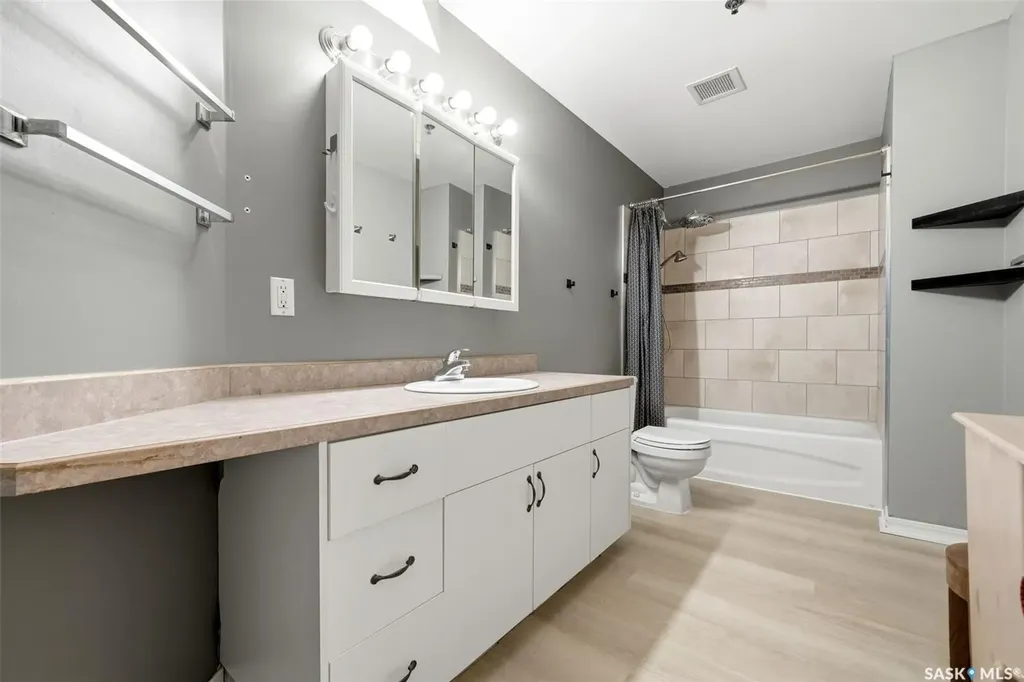 1839 Scarth Street Regina SK S4P 2G9