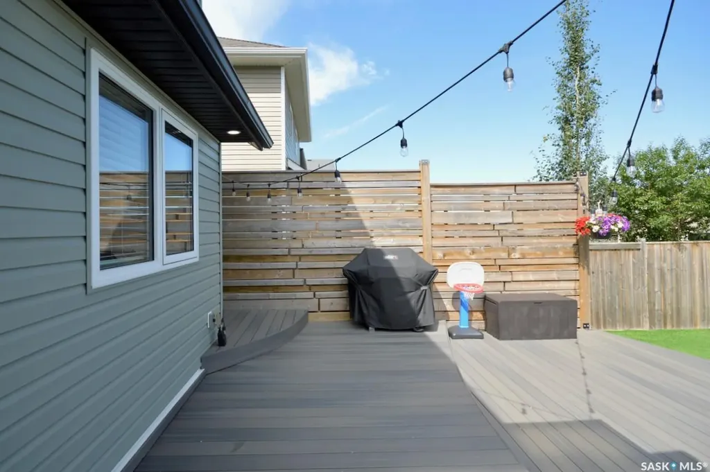 414 Veltkamp Crescent Saskatoon SK S7T 0S2