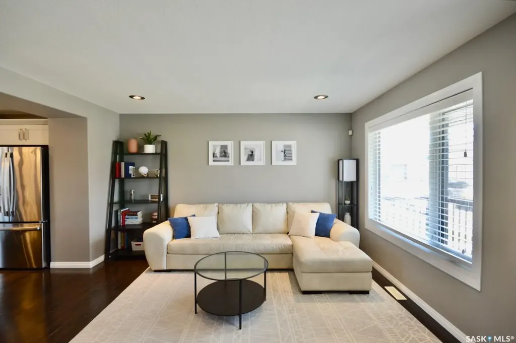 414 Veltkamp Crescent Saskatoon SK S7T 0S2