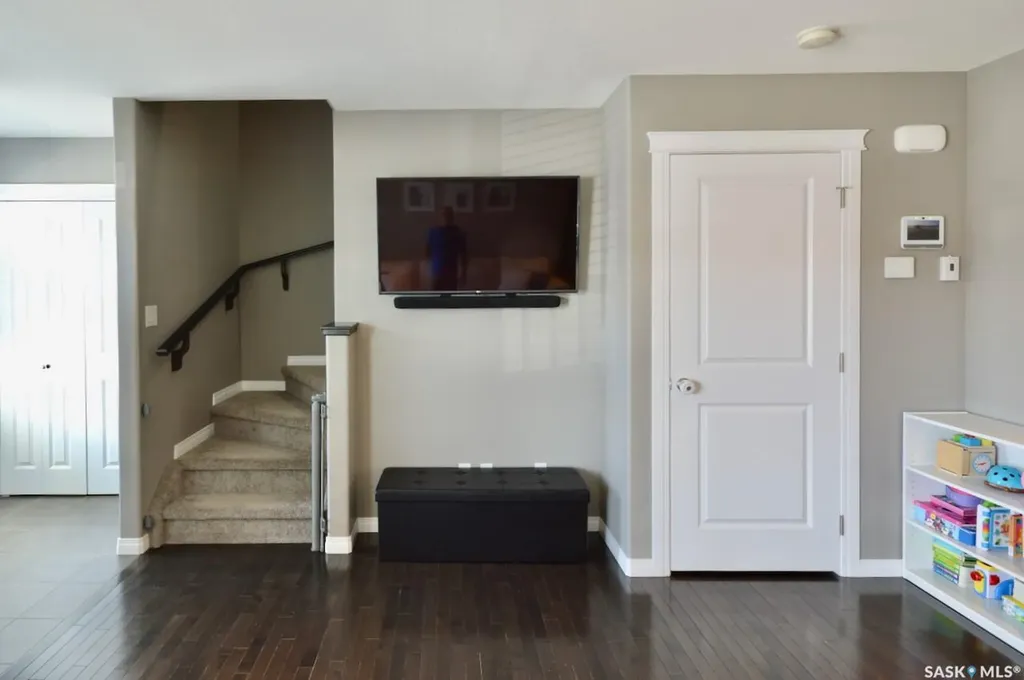 414 Veltkamp Crescent Saskatoon SK S7T 0S2