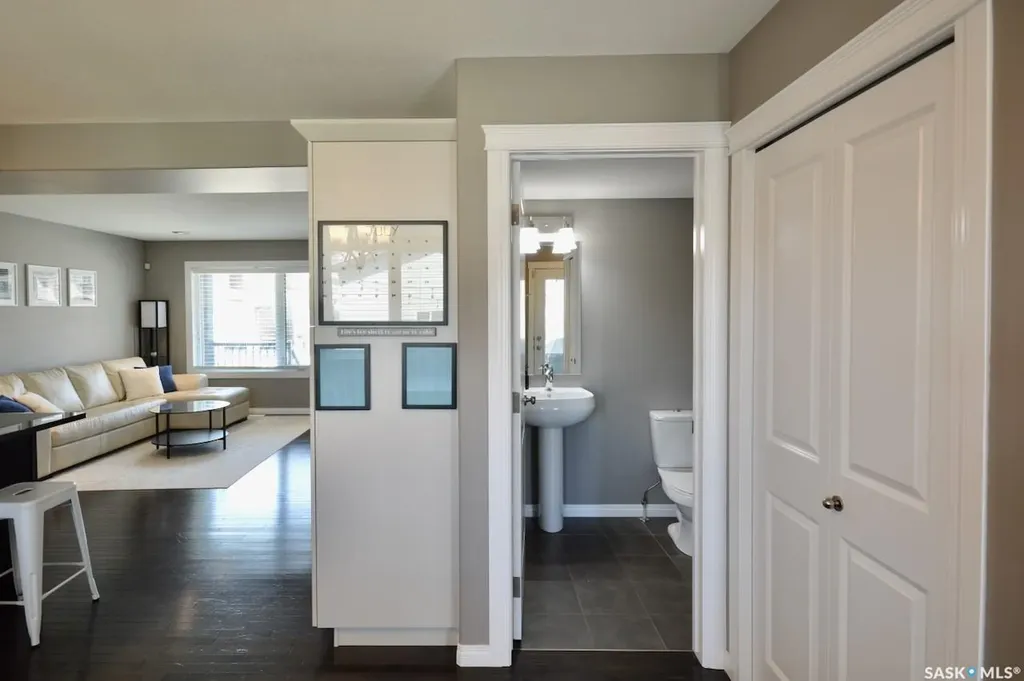 414 Veltkamp Crescent Saskatoon SK S7T 0S2