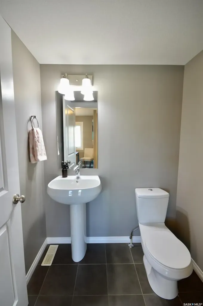 414 Veltkamp Crescent Saskatoon SK S7T 0S2