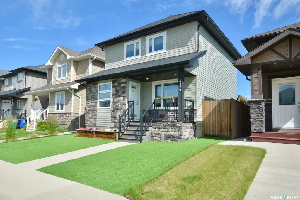 414 Veltkamp Crescent Saskatoon SK S7T 0S2