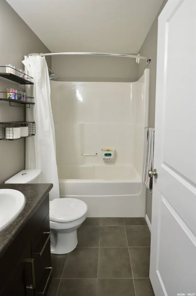 414 Veltkamp Crescent Saskatoon SK S7T 0S2