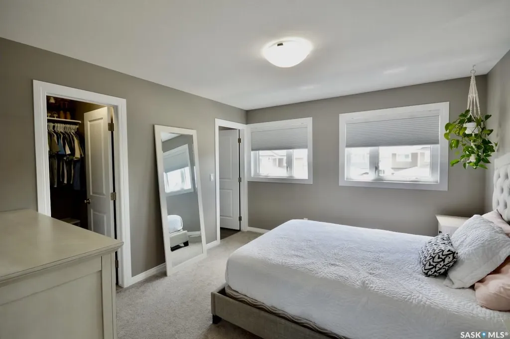 414 Veltkamp Crescent Saskatoon SK S7T 0S2