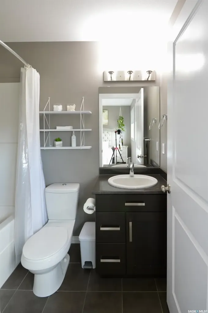 414 Veltkamp Crescent Saskatoon SK S7T 0S2