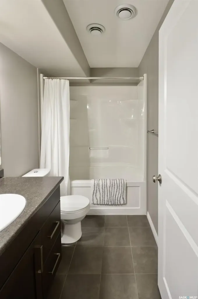 414 Veltkamp Crescent Saskatoon SK S7T 0S2