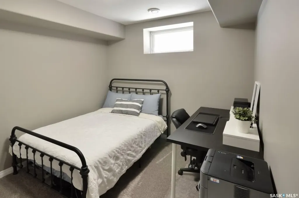 414 Veltkamp Crescent Saskatoon SK S7T 0S2