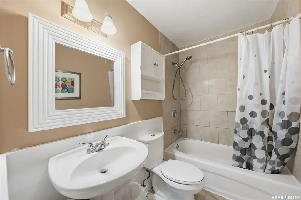 10 Dominion Crescent Saskatoon SK S7L 4N7